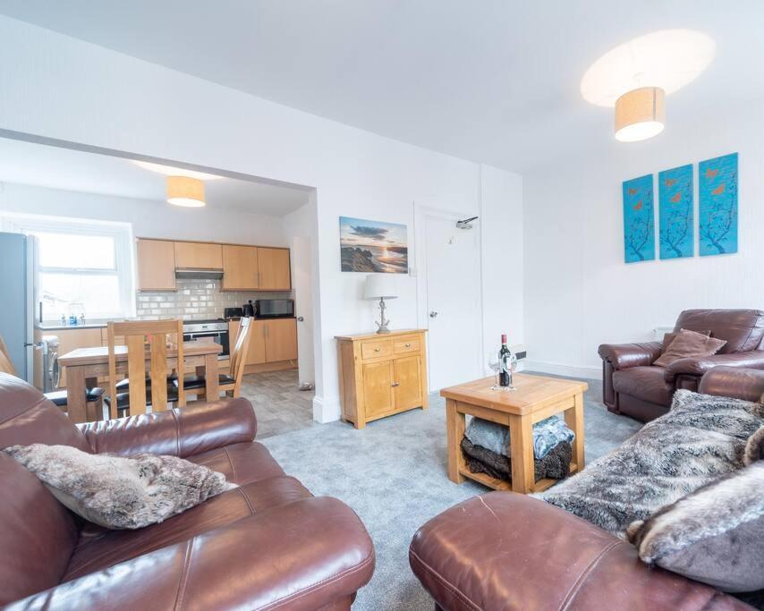 Mumbles View - Free Parking Appartement Oystermouth Buitenkant foto