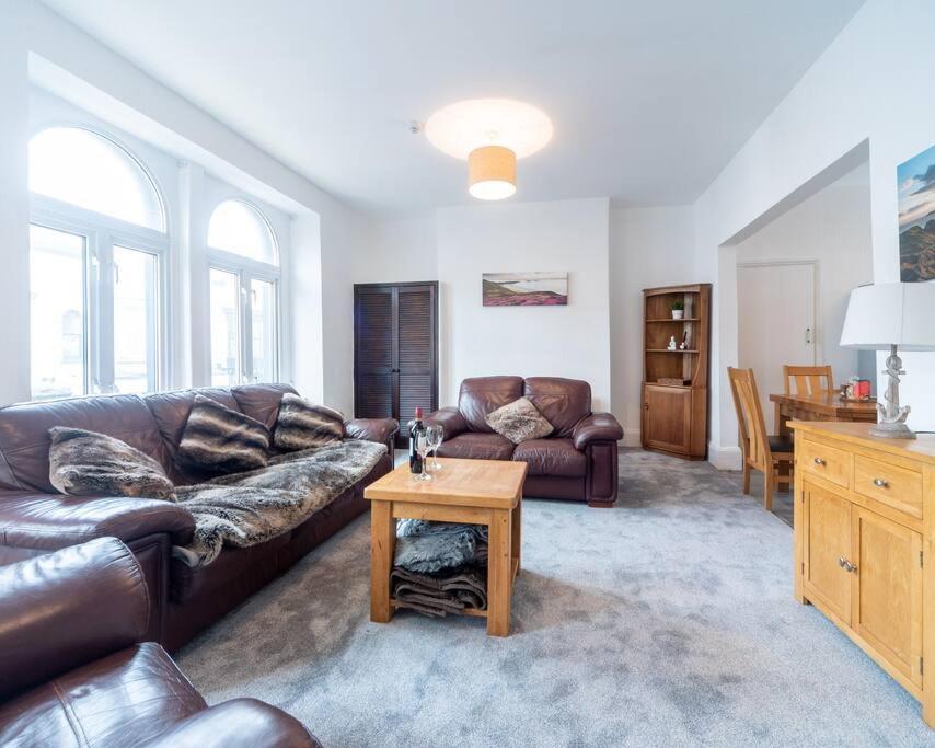 Mumbles View - Free Parking Appartement Oystermouth Buitenkant foto